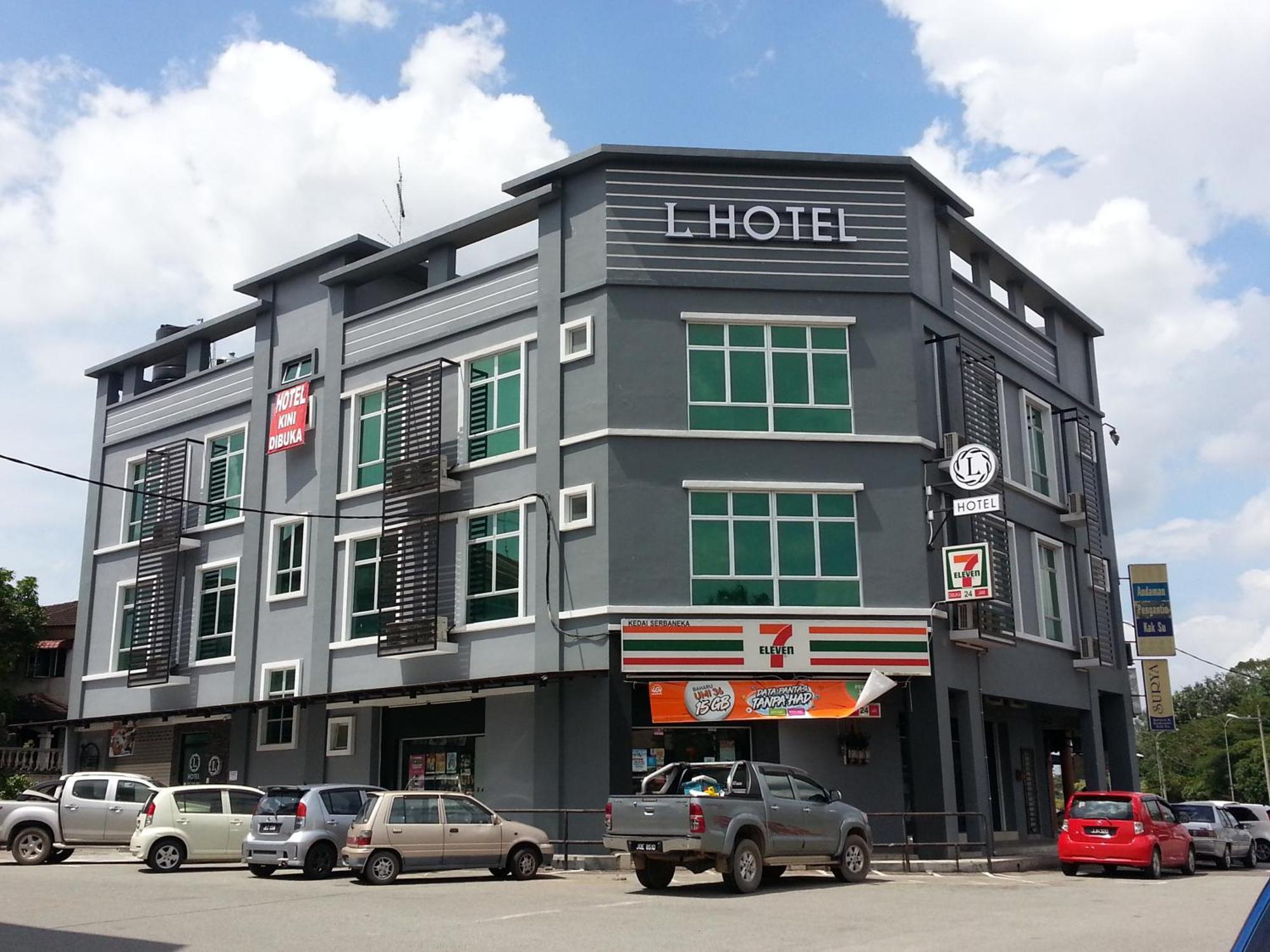 L Hotel Simpang Renggam Eksteriør bilde